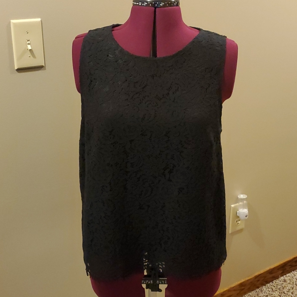 🖤Banana Republic🖤sleeveless lace top